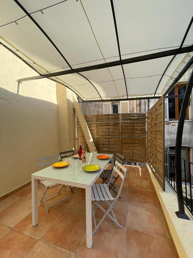 Appartements Climatises - Vieil アンティーブ エクステリア 写真